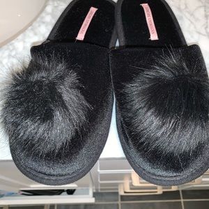 VICTORIA SECRET SLIPPERS